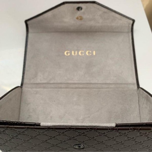 Gucci case - Picture 2 of 2